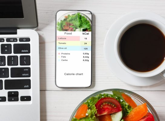 contador-calorias-smartphone-con-aplicación-